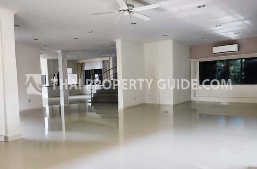 House with Shared Pool in Nichada Thani 